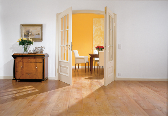 Noblesse – 2-flüglige Zimmertüre/Raumteiler im klassischen Design, passend zur restlichen Einrichtung.
